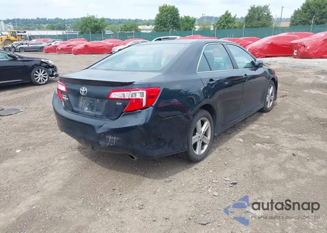 2013 Toyota Camry Se z USA, uszkodzony, nr VIN 4T1BF1FK3DU701079